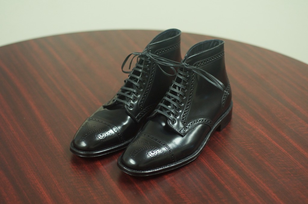 brogue cap toe boot