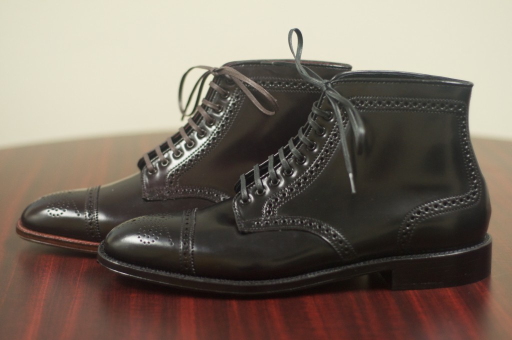 Black and Color 8 Semi-Brogue Boot - 2